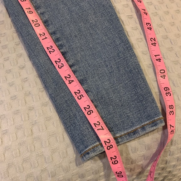 Guess jeans BNWOT - Picture 8 of 13